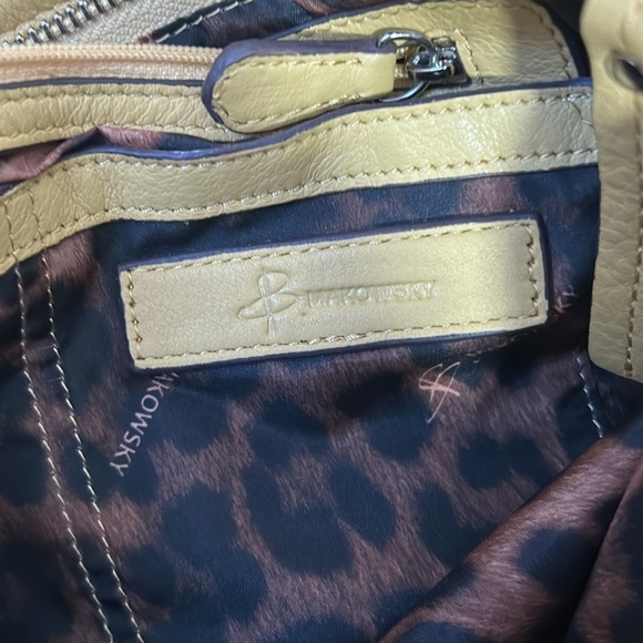 B. Makowsky genuine leather clutch purse y2k butter yellow silver - Picture 5 of 6